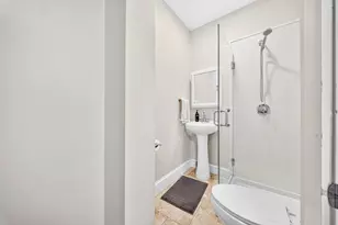 542 Shirley St, Winthrop, MA 02152 - Photo 10