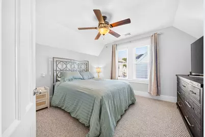 542 Shirley St, Winthrop, MA 02152 - Photo 16