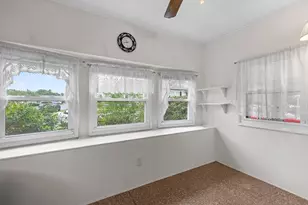 33 Hilltop Rd, Plainville, MA 02762 - Photo 12
