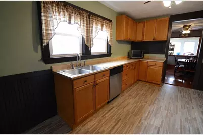 21 Avalon St, Stoughton, MA 02072 - Photo 4