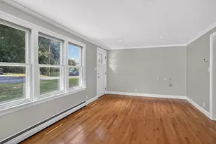 32 Lantern Ln, Burlington, MA 01803 - Photo 8