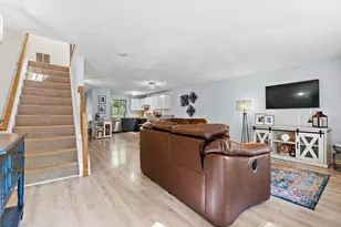 111 Brigham St, Hudson, MA 01749 - Photo 6