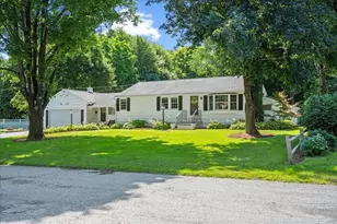 6 Jackie Dr, Millbury, MA 01527 - Photo 2