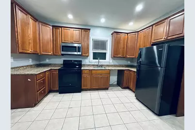 90 Chestnut Street #2, Chelsea, MA 02150 - Photo 2