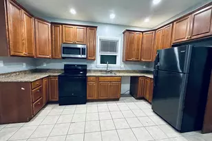 90 Chestnut St, Chelsea, MA 02150 - Photo 2