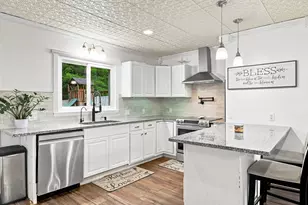 30 Prospect St, Pepperell, MA 01463 - Photo 8