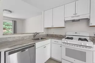 36 Stone Ridge Rd, Franklin, MA 02038 - Photo 8