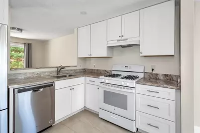 36 Stone Ridge Rd #36, Franklin, MA 02038 - Photo 6