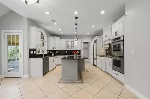 21 Coach Rd, North Attleboro, MA 02760 - Photo 12