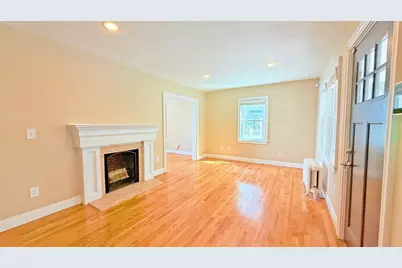 52 Oakland Ave, Quincy, MA 02170 - Photo 4