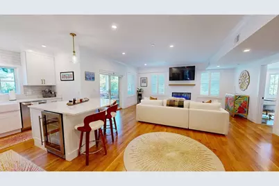 20 Lawrence St #2, Wakefield, MA 02150 - Photo 2