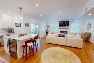 20 Lawrence St, Wakefield, MA 02150 - Photo 2