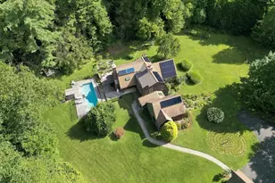 6 Brittany Ln, Easthampton, MA 01027 - Photo 2