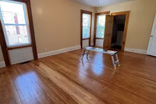 4 Crown St, Worcester, MA 01609 - Photo 8