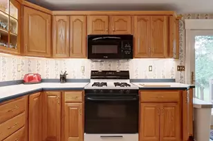 220 River Rd, Lowell, MA 01852 - Photo 6