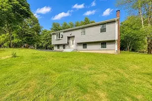 18 Linda St, Foxboro, MA 02035 - Photo 2