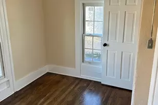 4 Crown St, Worcester, MA 01609 - Photo 8