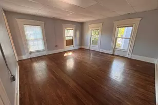 4 Crown St, Worcester, MA 01609 - Photo 2