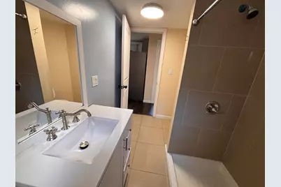 4 Crown St #2, Worcester, MA 01609 - Photo 16