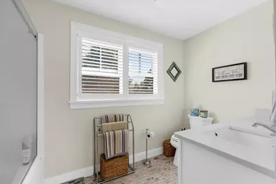185 Locust St, Swansea, MA 02777 - Photo 24