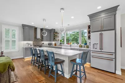185 Locust St, Swansea, MA 02777 - Photo 12
