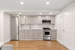8 Hale St, Rockport, MA 01966 - Photo 6