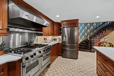 351 Plymouth Street, Middleborough, MA 02346 - Photo 10