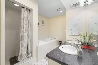 576 Fairmount St, Woonsocket, RI 02895 - Photo 10