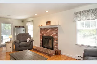 26 Pine St, Hanson, MA 02341 - Photo 16