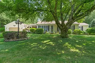28 Lawrence Rd, Halifax, MA 02338 - Photo 1