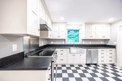 85 Woodland Rd, Boston, MA 02130 - Photo 4