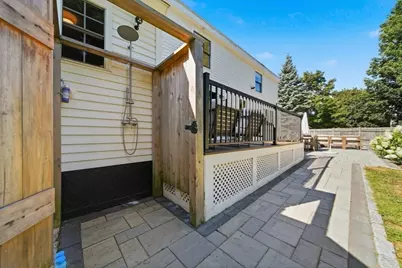 105 Bow St, Peabody, MA 01960 - Photo 26