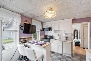 75 Maple Rd, Tewksbury, MA 01876 - Photo 1
