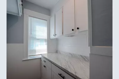 12 Ives St, Worcester, MA 01603 - Photo 18