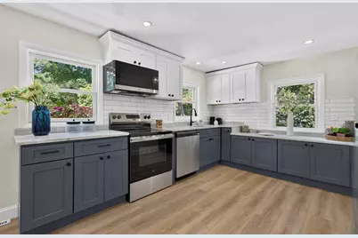 46 Lake Shore Dr, Falmouth, MA 02536 - Photo 2