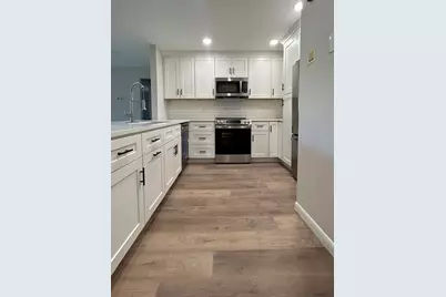 130 Briarcliff Rd #8, Raynham, MA 02767 - Photo 4