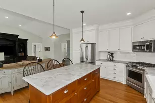 26 Bluegrass Dr, East Longmeadow, MA 01028 - Photo 4