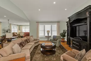 26 Bluegrass Dr, East Longmeadow, MA 01028 - Photo 10