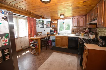 11 Maple St, Chester, MA 01011 - Photo 4