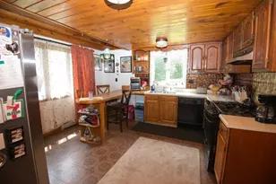 11 Maple St, Chester, MA 01011 - Photo 4