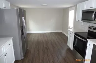 24 Pendleton Ave, Chicopee, MA 01020 - Photo 2