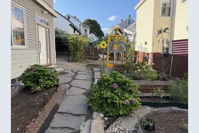 61 Butterfield St, Lowell, MA 01854 - Photo 4