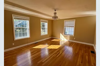 33 Belmont St, Reading, MA 01867 - Photo 8