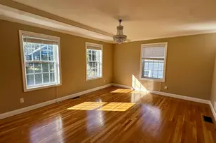 33 Belmont St, Reading, MA 01867 - Photo 8