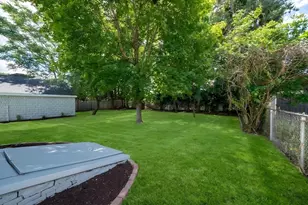 43 Laurel St, Clinton, MA 01510 - Photo 30