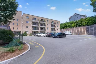 121 Tremont St, Boston, MA 02135 - Photo 32