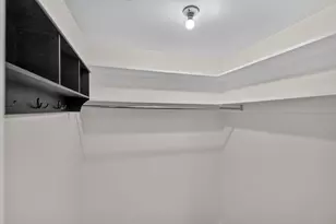 121 Tremont St, Boston, MA 02135 - Photo 20