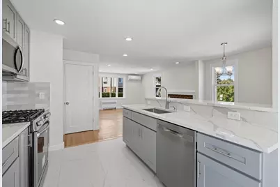 9 Crestway Rd, Boston, MA 02128 - Photo 10