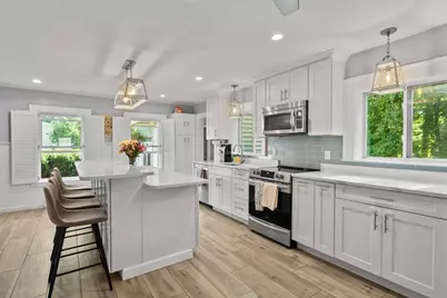 119 Spring St, Rockland, MA 02370 - Photo 6