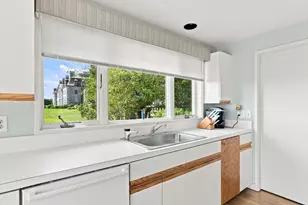 42 N Shore Dr, Dartmouth, MA 02748 - Photo 14